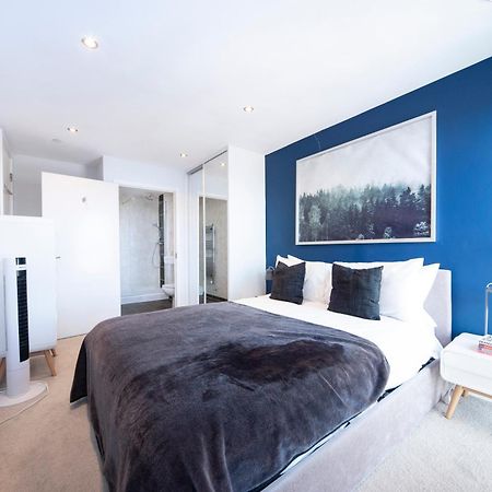 Top Floor Apt - 2 Bed/2 Bath + Private Balcony 伦敦 外观 照片